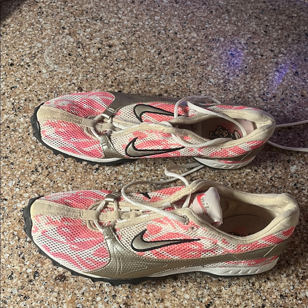 Nike Women's Athletic Shoes in Pink and White